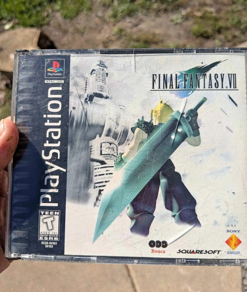Final Fantasy 7 VII PS1 CIB Black Label Sony PlayStation 1