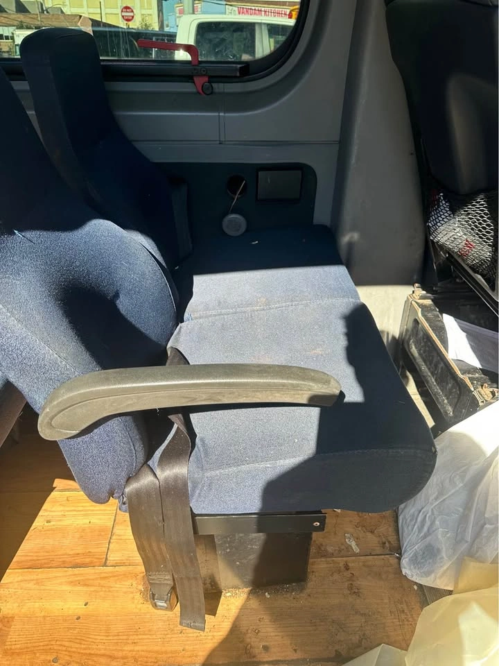 Van seats - photo 2