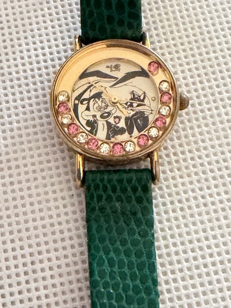 Looney Tunes Character Watch Green Leather Band - photo 3