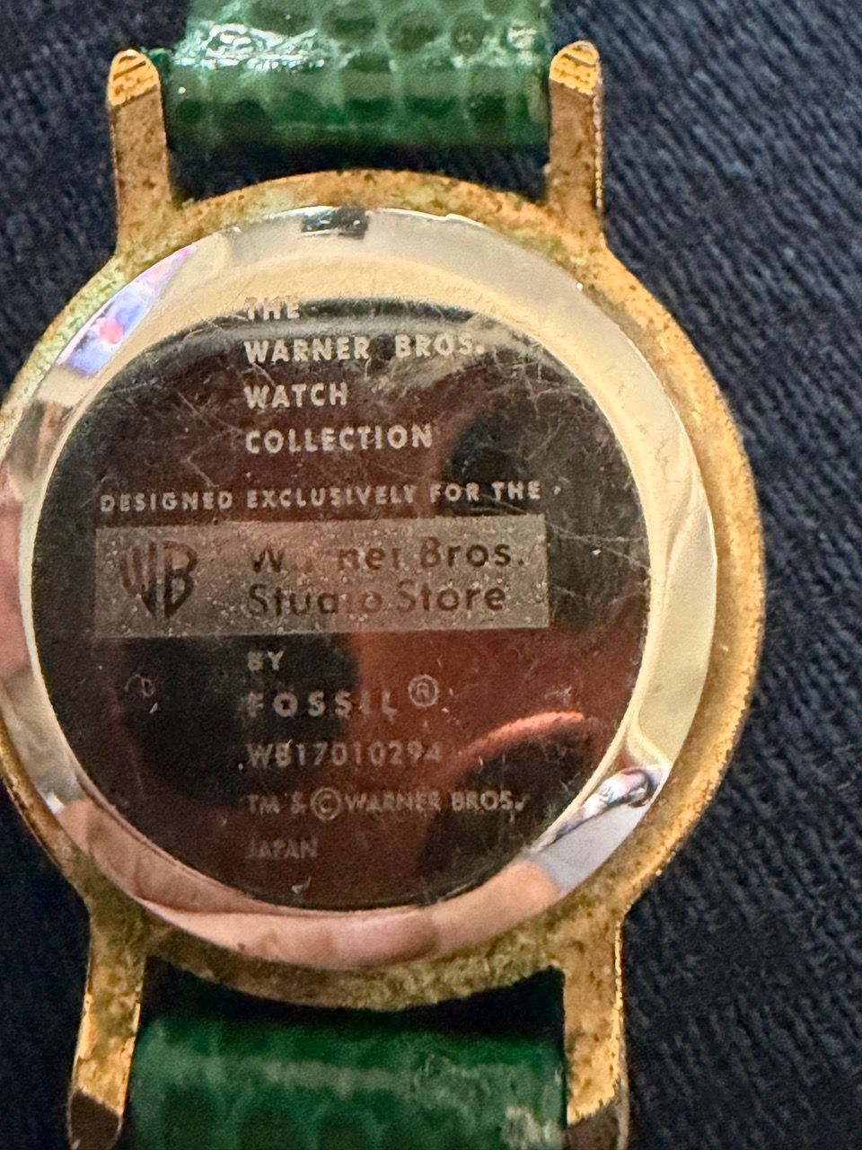Looney Tunes Character Watch Green Leather Band - photo 4
