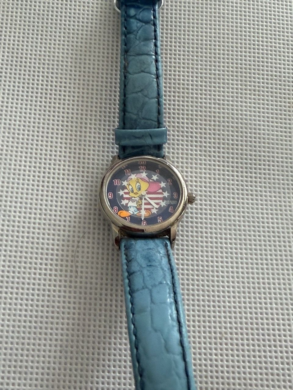 Tweety Bird Looney Tunes Analog Watch ( new battery)