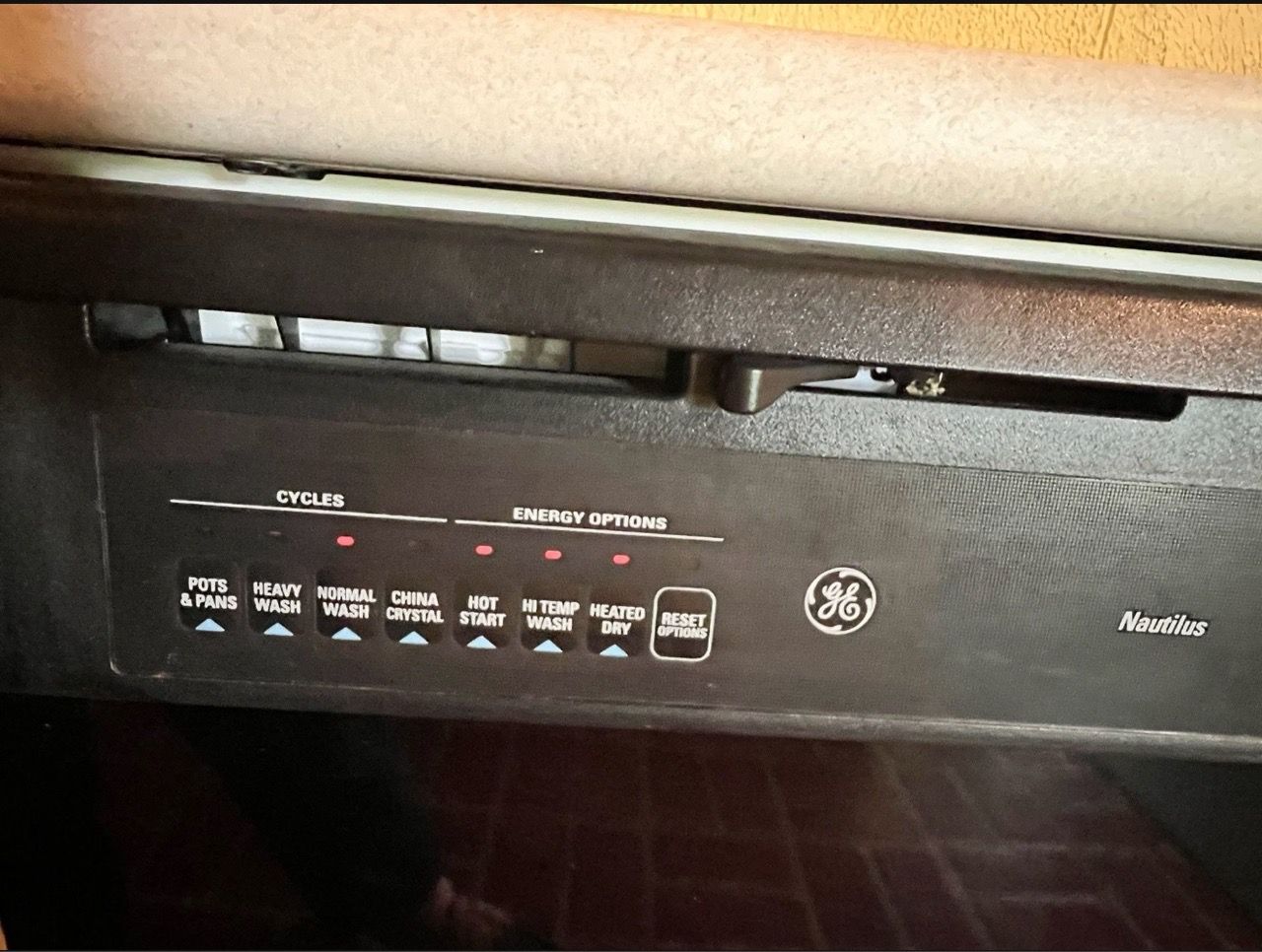 GE Nautilus Built-In Dishwasher Black - photo 2