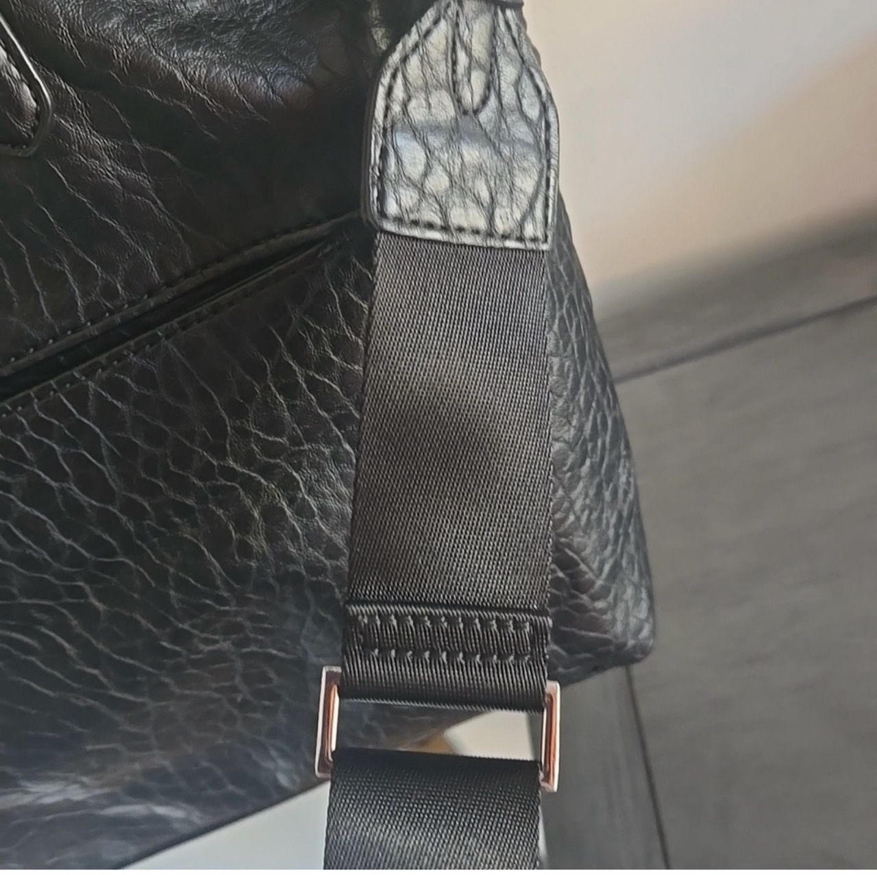 DKNY Black Pebbled Leather Tote Bag - photo 4