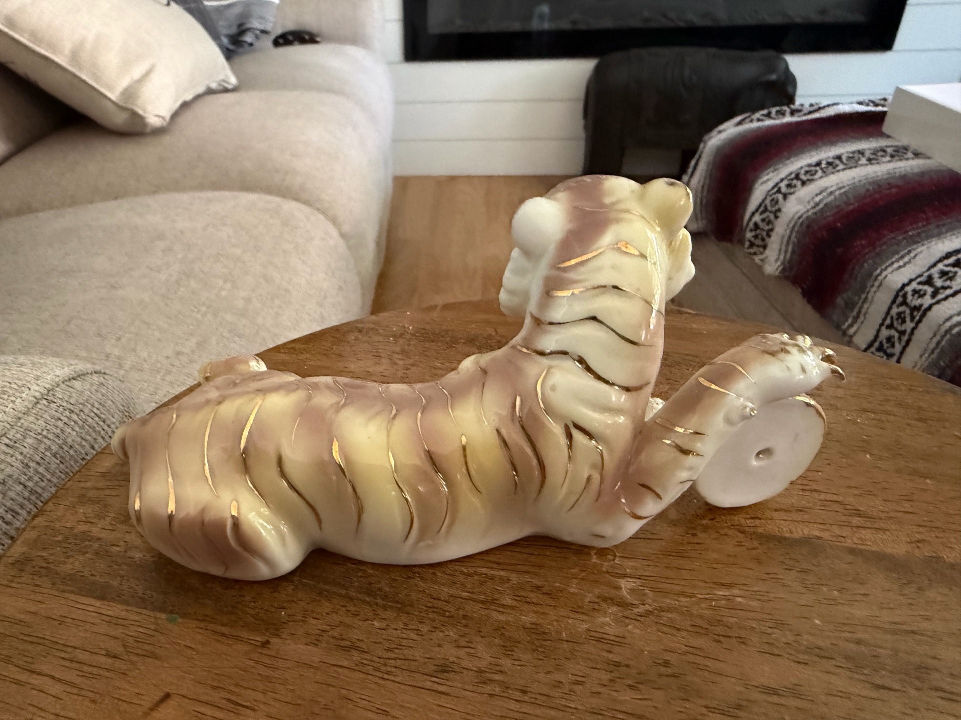 Wealth Tiger or Chinese Zodiac Tiger figurine - photo 4