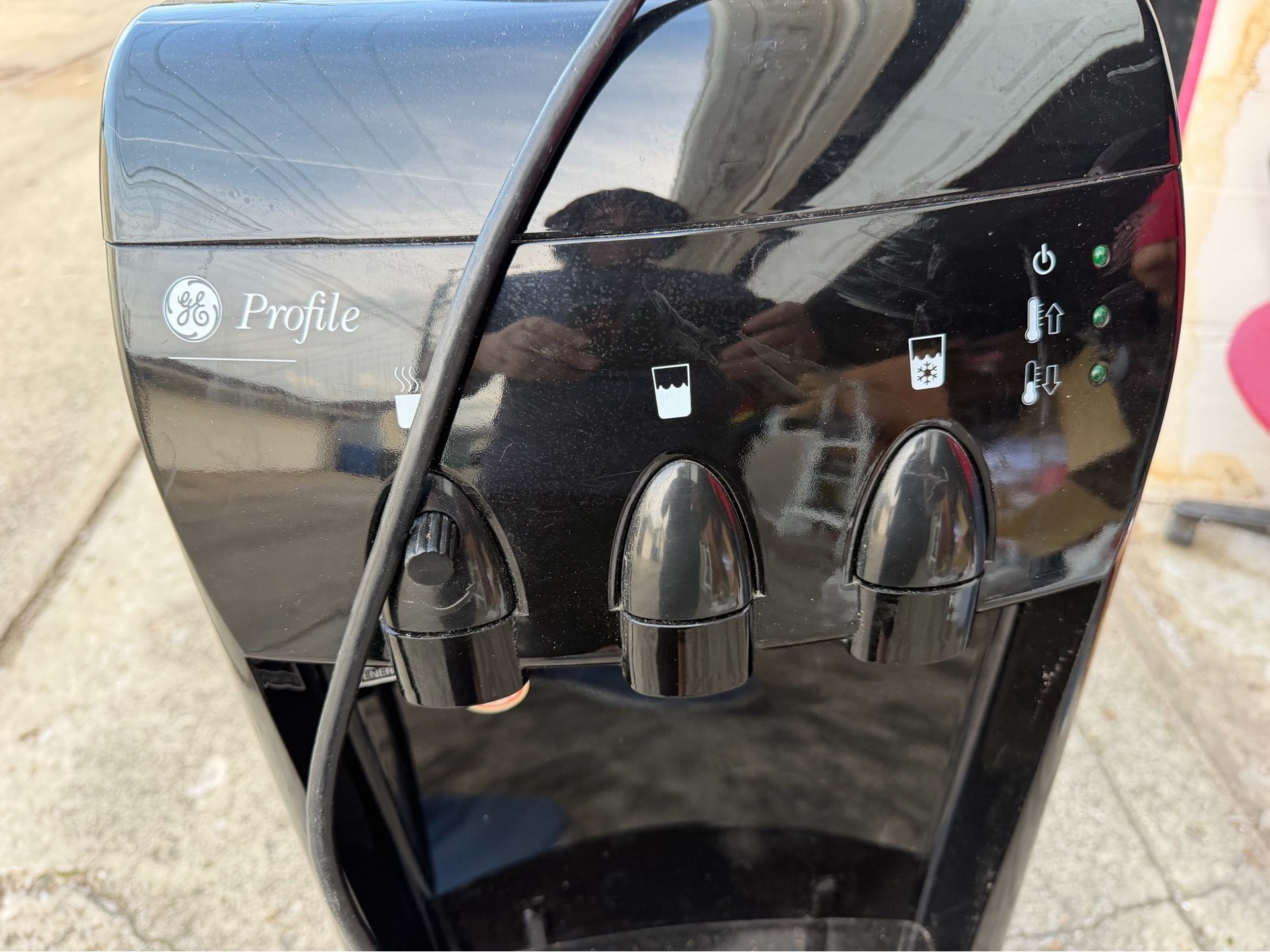 GE Profile Tri-Temp Water Dispenser