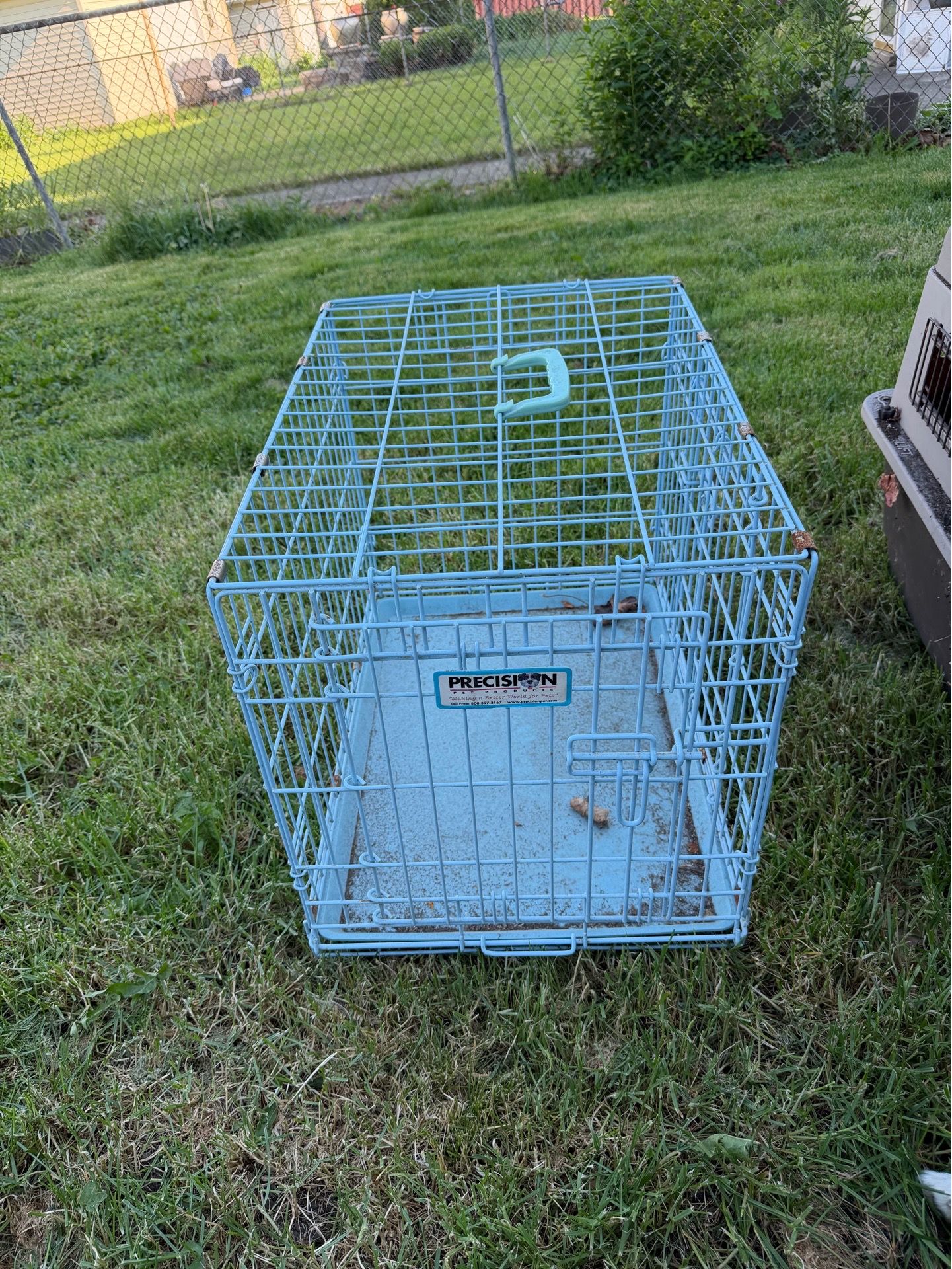 Small 24" × 18" × 19" Up to 25 lbs cage