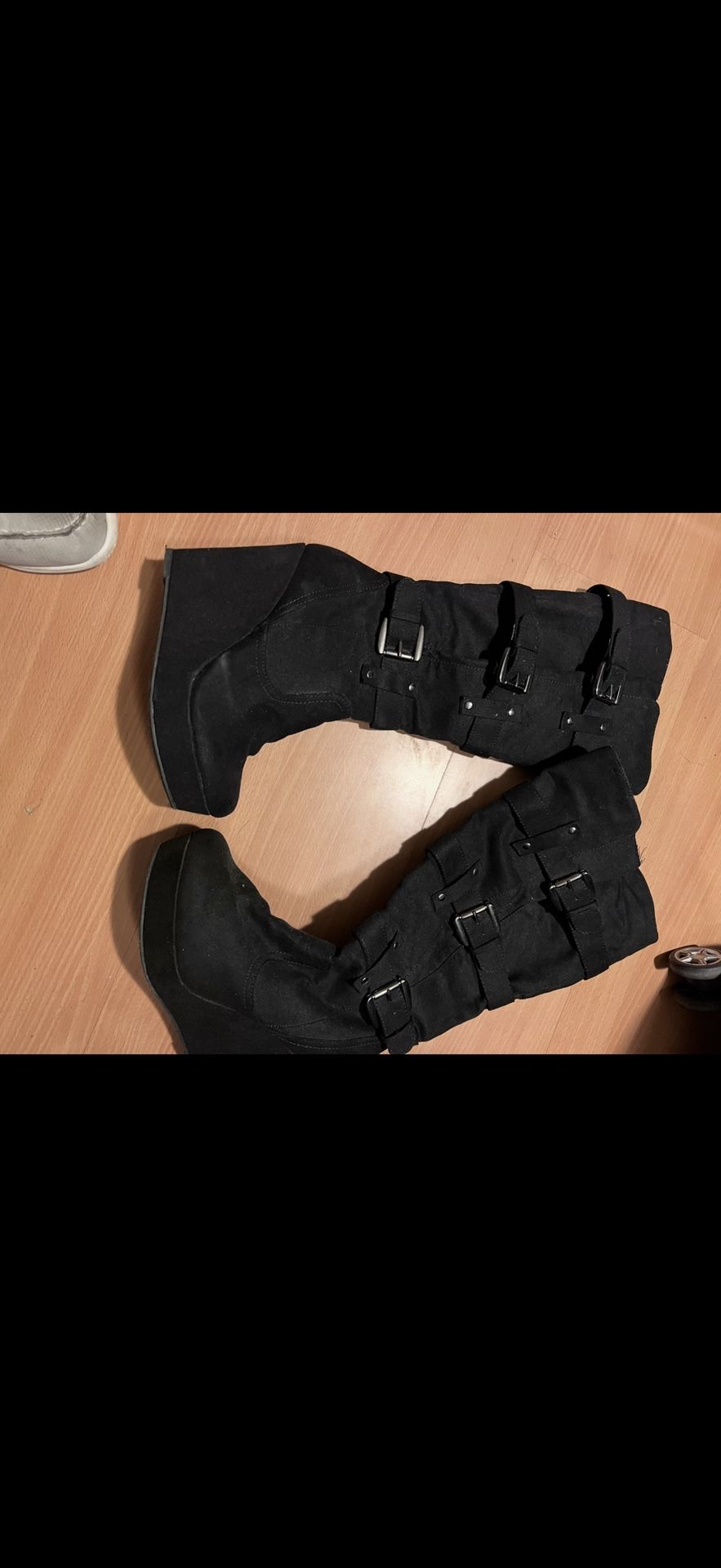 Women boots size 7