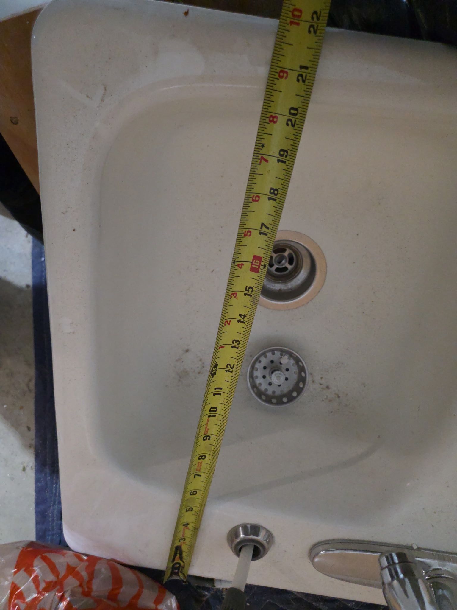Kitchen Sink With Faucet - photo 2