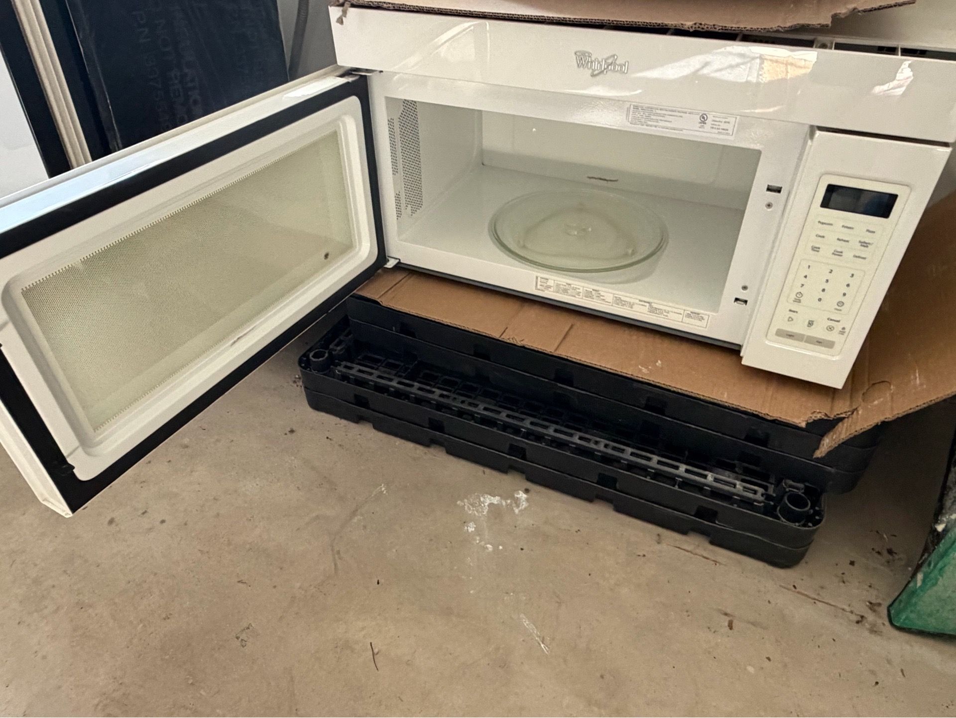 Microwave - photo 2