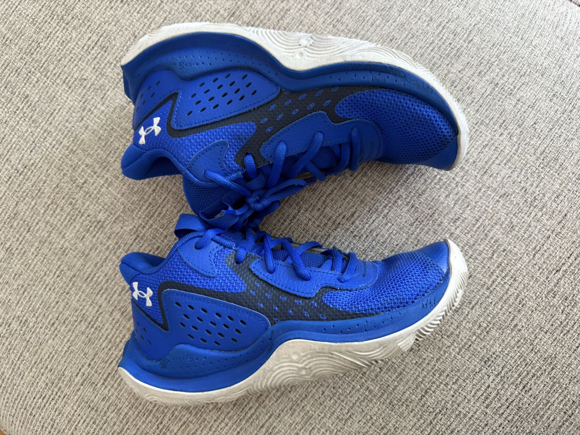 Under Armor Kids Jet 23 Basketball Shoes Size 5 - photo 2