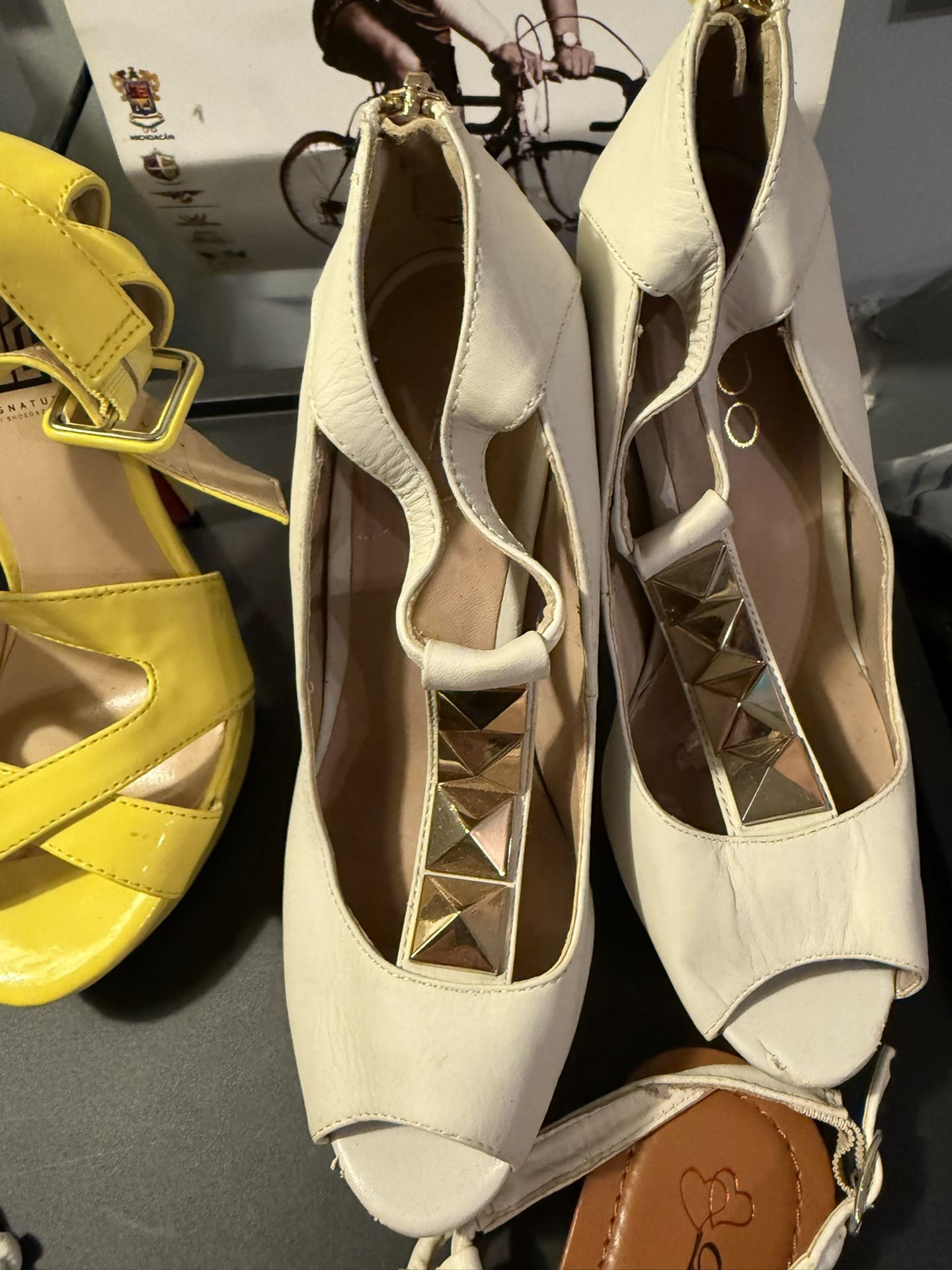 6 Pairs of Shoes - photo 4