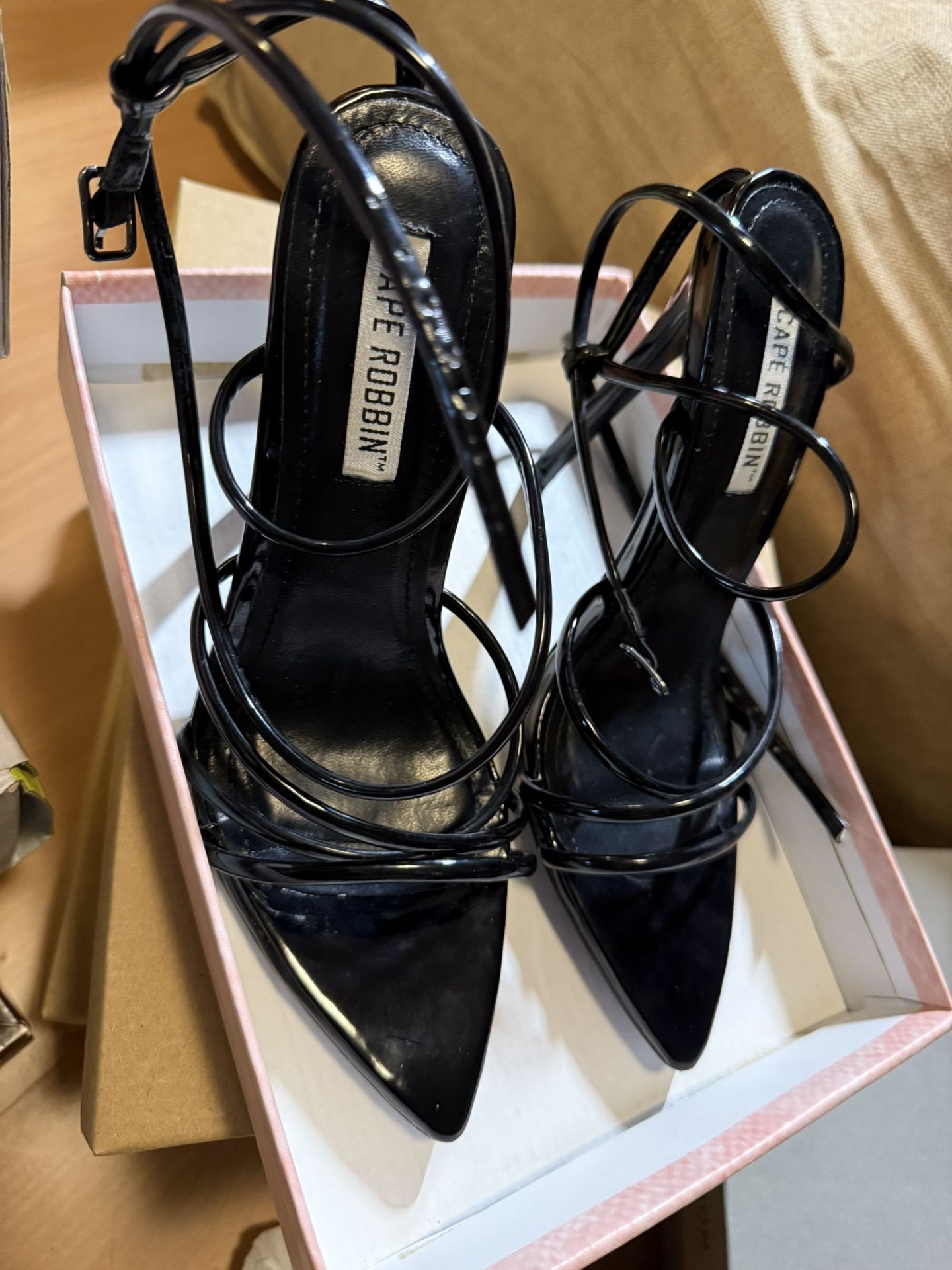 Cape Robbin Shoes Size 6