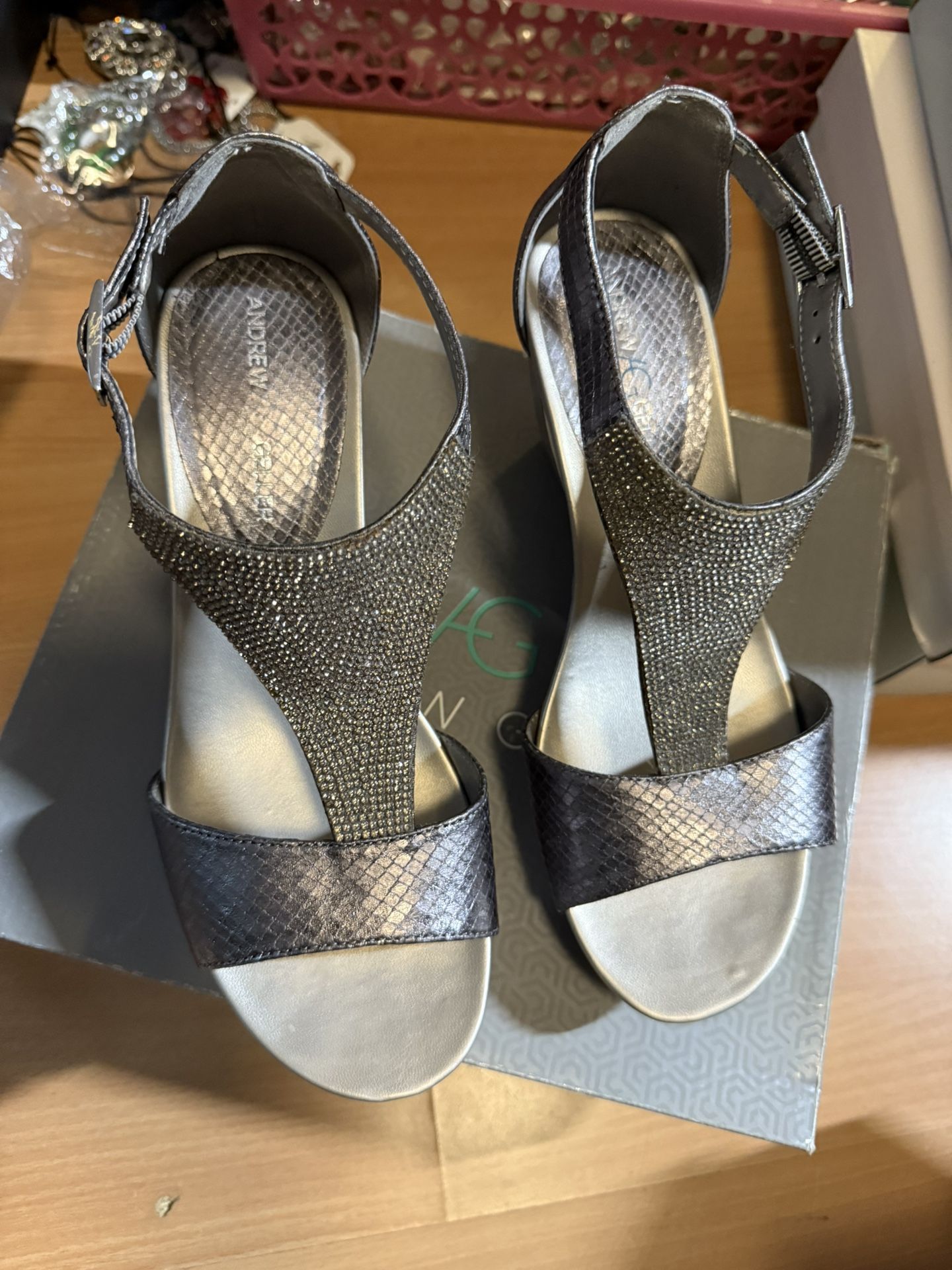 AG Arana Silver Shoes Size 8W - photo 3