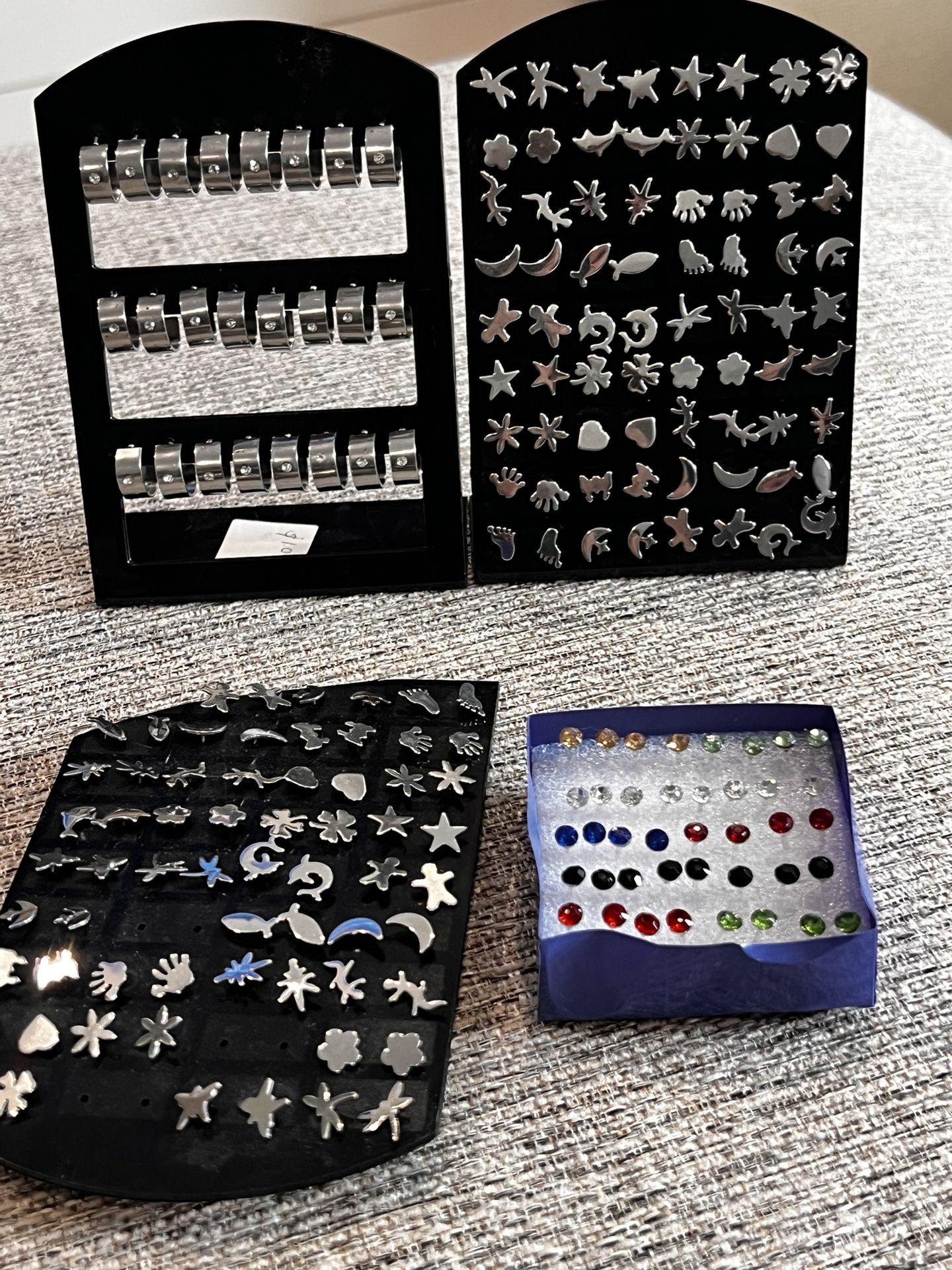 Over 100pcs Of Stainless Steel Earrings - photo 2