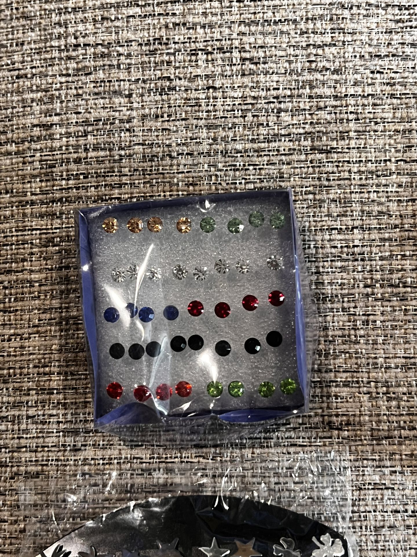 Over 100pcs Of Stainless Steel Earrings - photo 3