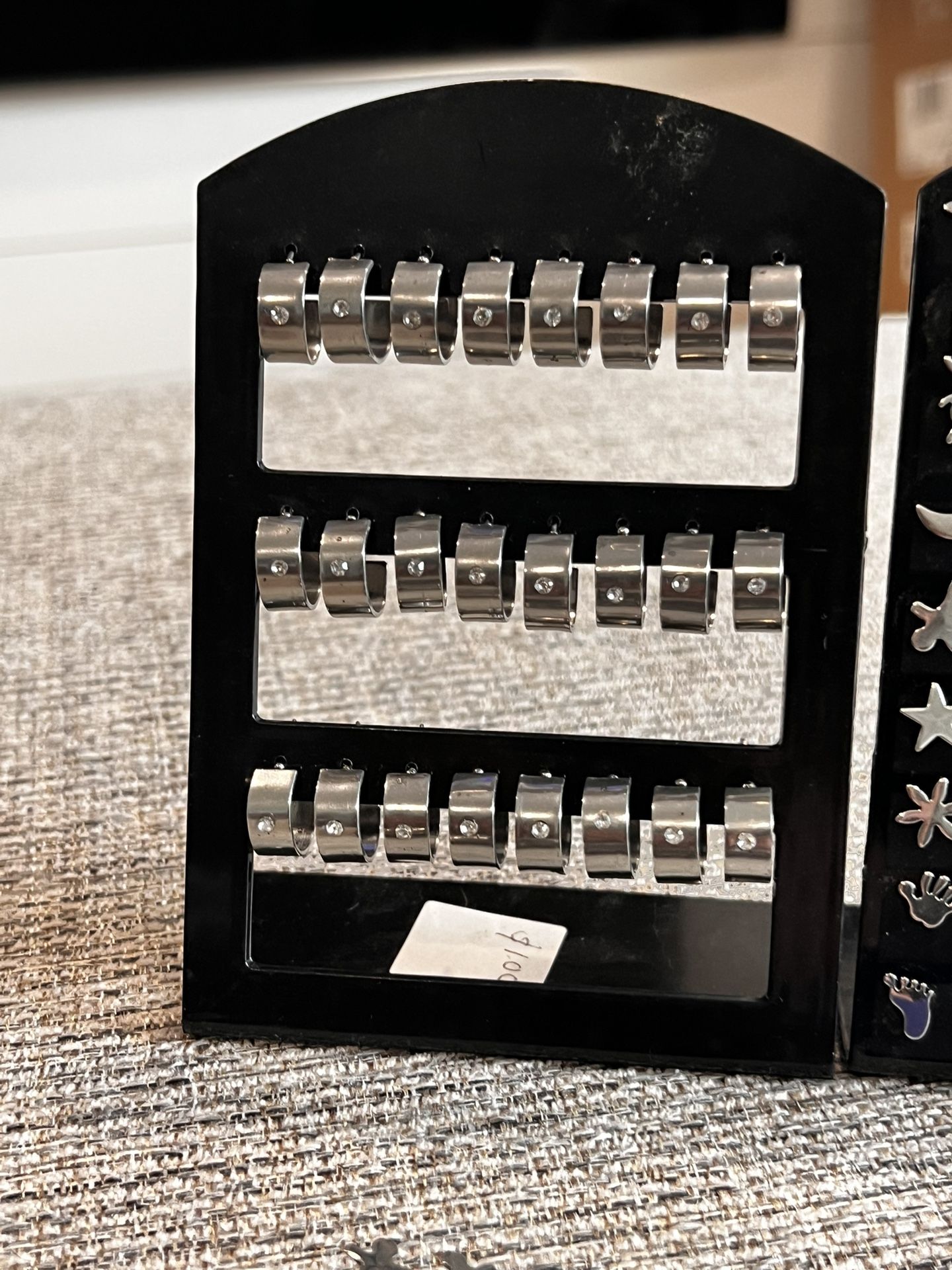 Over 100pcs Of Stainless Steel Earrings - photo 5