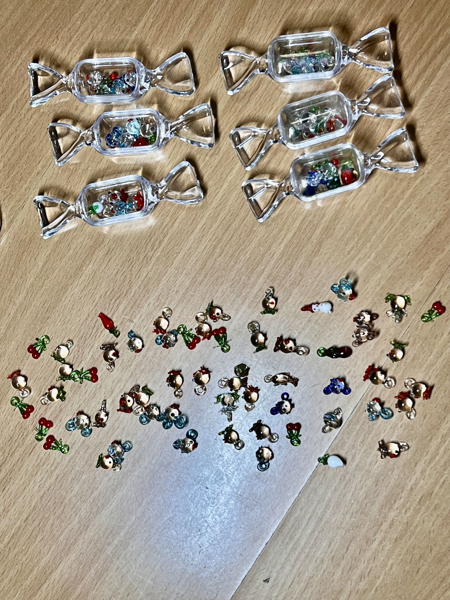 35 Small Glass Charms With Candy Shaped Storage - photo 2
