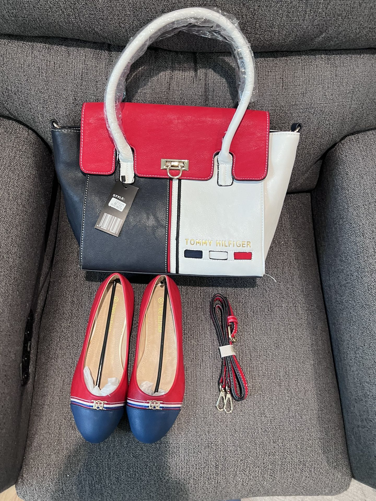 Tommy Hilfiger Handbag and Flats - photo 2