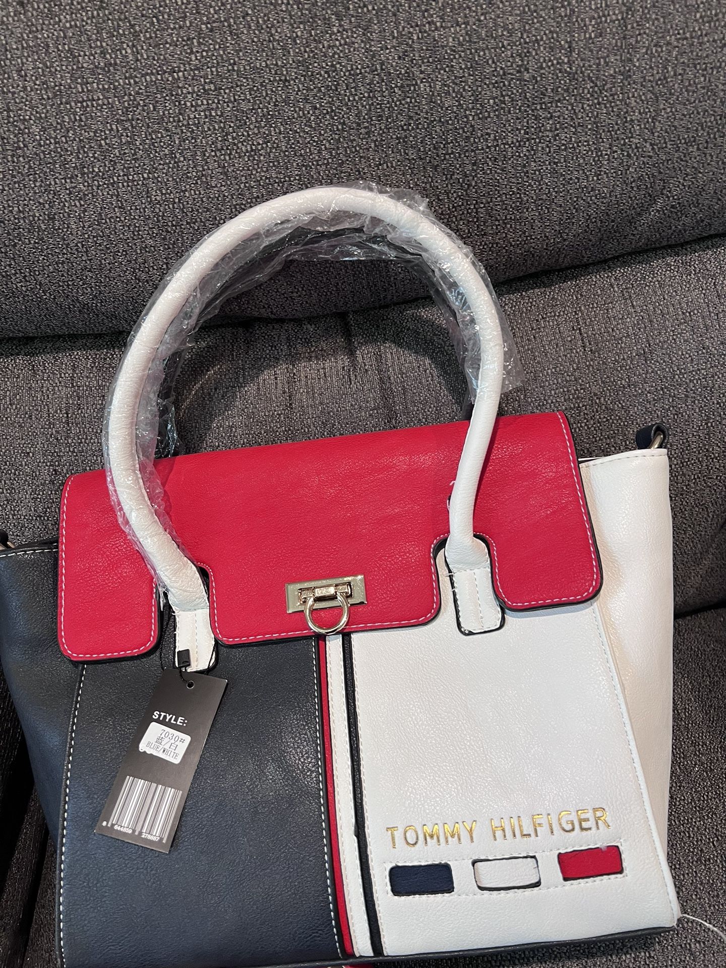 Tommy Hilfiger Handbag and Flats - photo 3