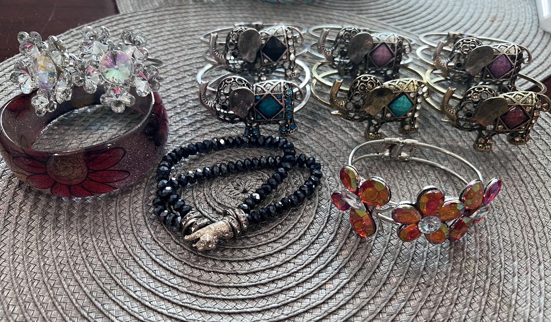 10 Bracelets