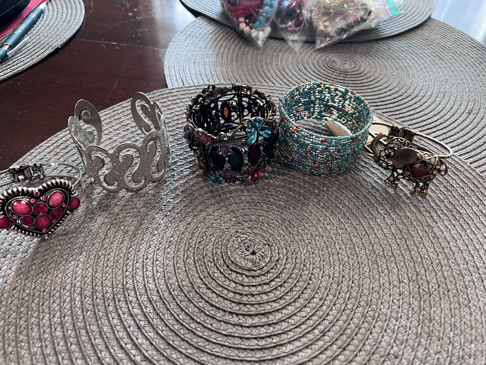 5 Bracelets