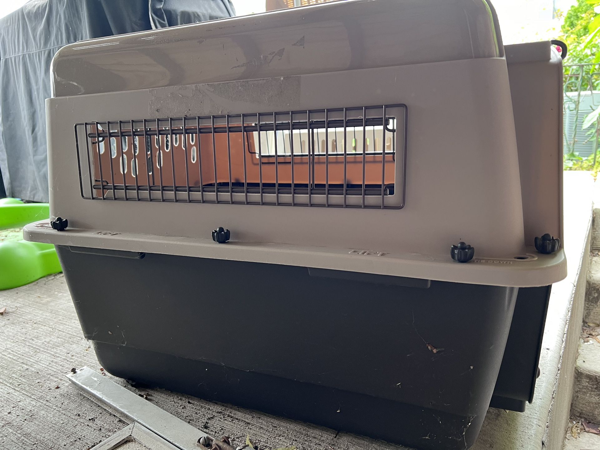 Dog Crate 25L x 20H x 15W - photo 2