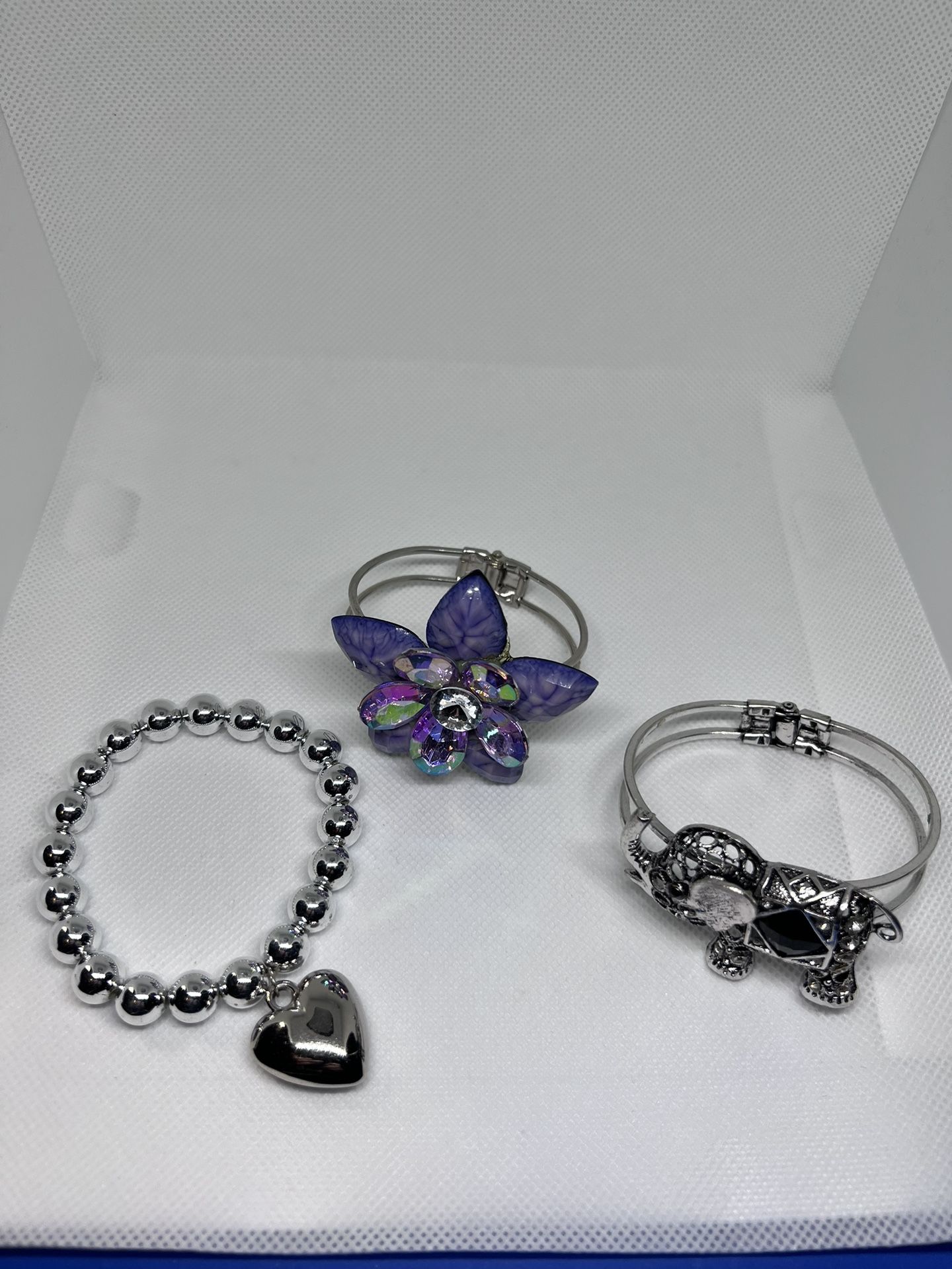 3 Bracelets New