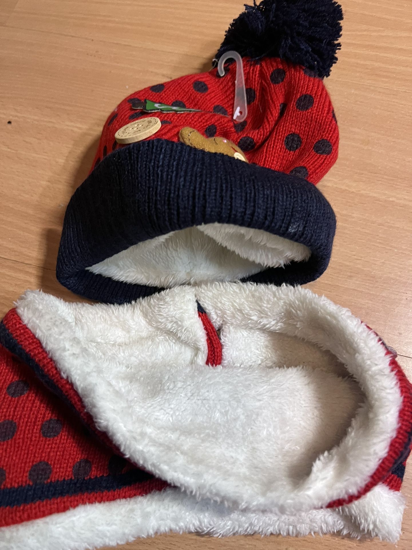 7 Set For Kids Hat And Scarf All Included For 25 Dls - photo 3
