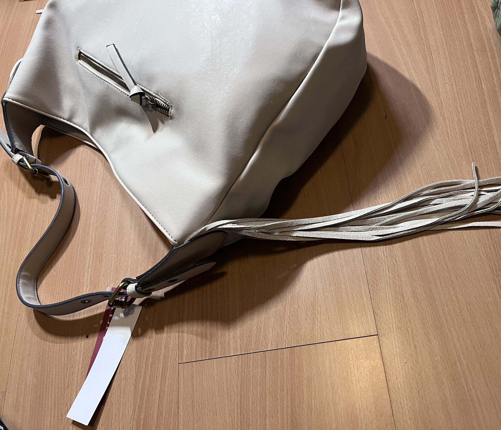 Merona Bag, light tan, large HOBO BAG! 18"W X 14"L - photo 4