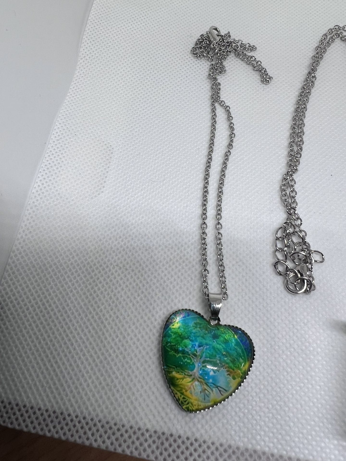3 Pendants 2 Silver Plated Chains - photo 3