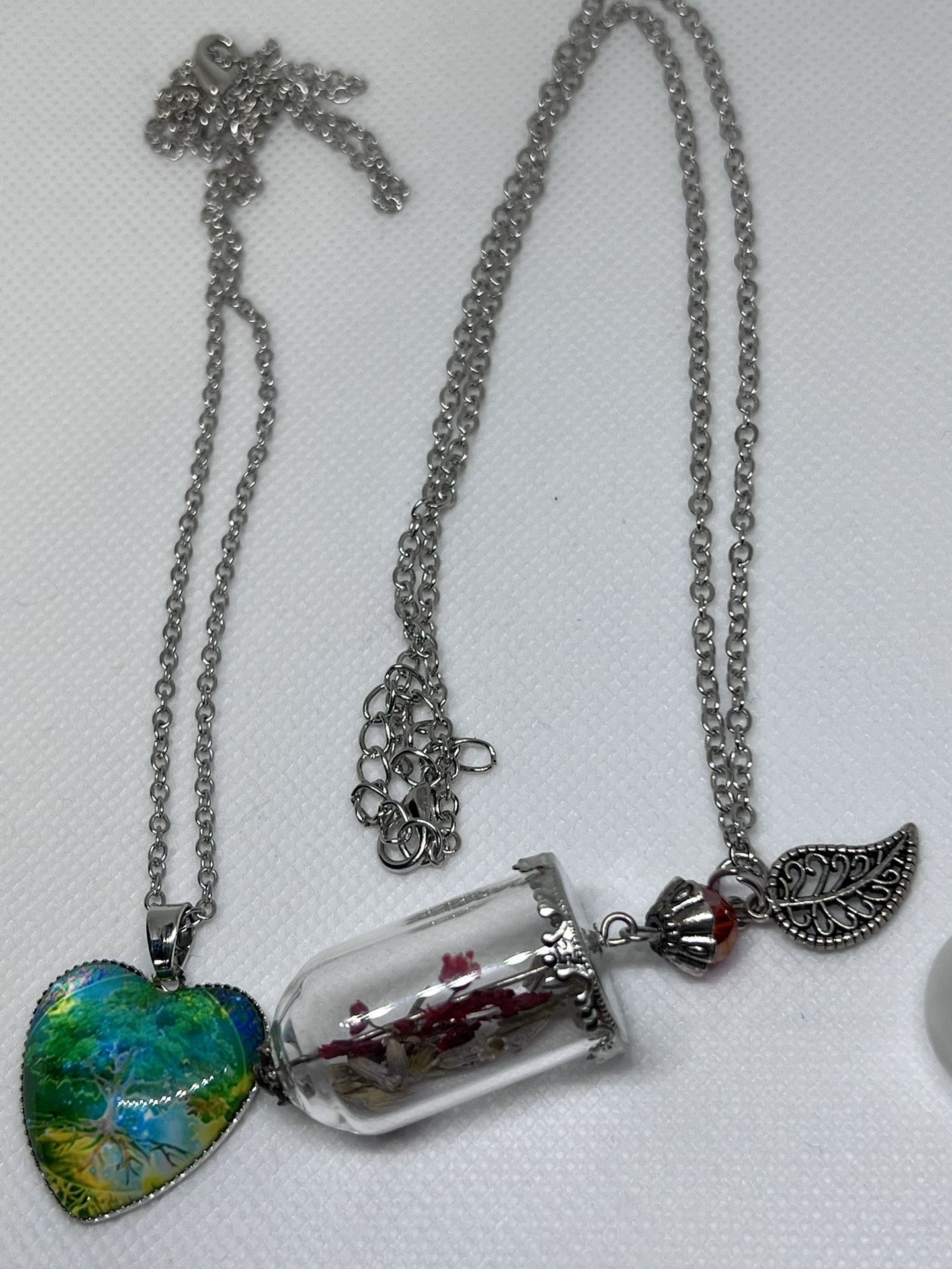 3 Pendants 2 Silver Plated Chains - photo 4