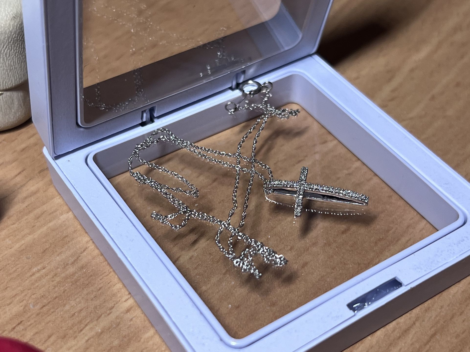 10k White Gold Cross With Diamonds - photo 4