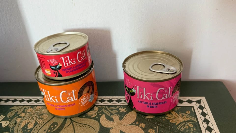 20 Cans of Cat Wet Food – Tastefuls, Tiki Cat, Weruva & Merrick - photo 5
