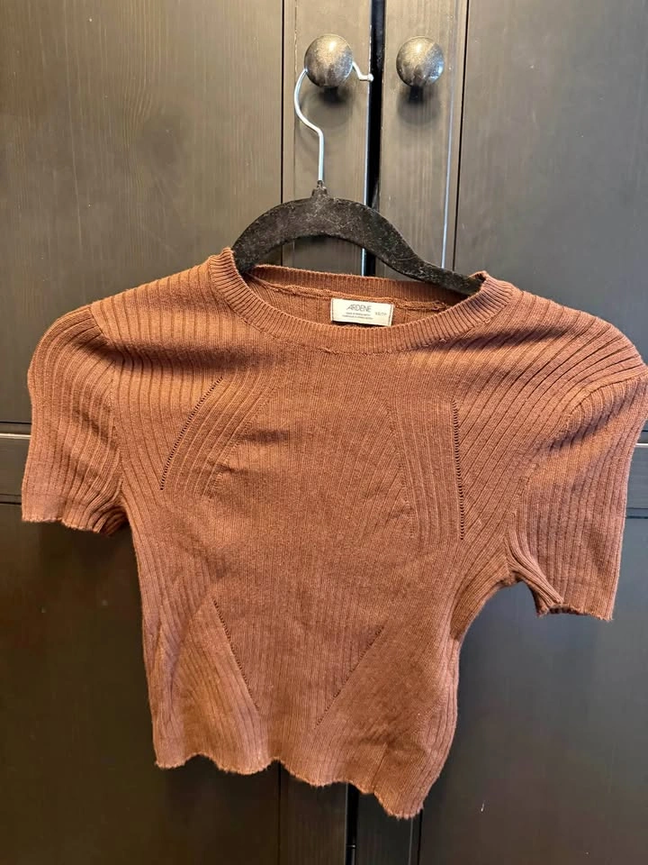 Chocolate Brown cropped tshirt, XS