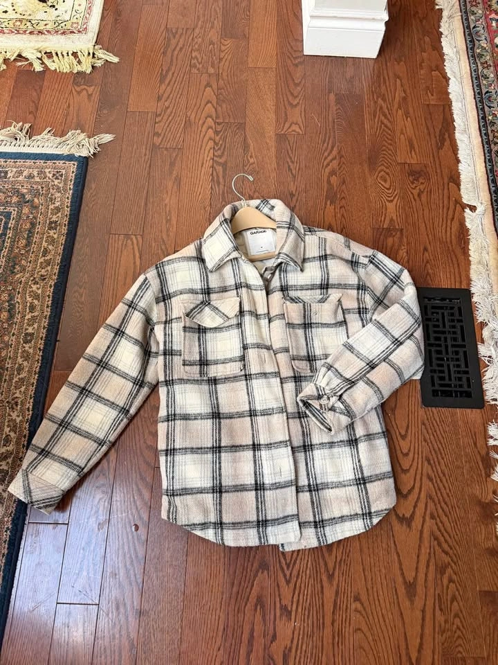 Garage fall plaid shacket, M