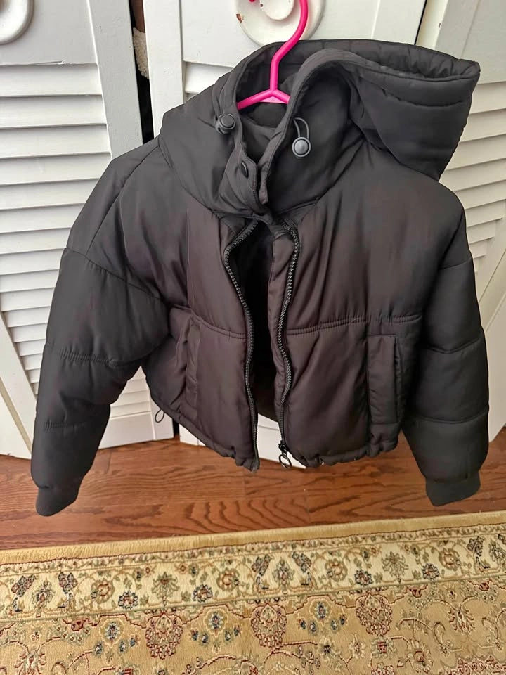 Top Shop Puffer Jacket- Black, cropped, US2 petite