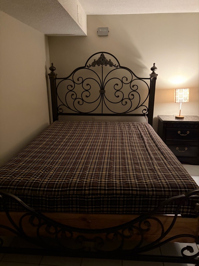 Bed and mattress