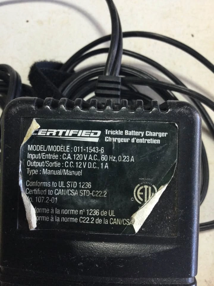 Trickle charger - photo 2