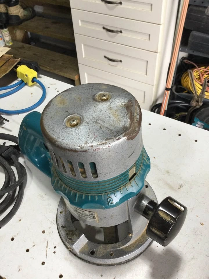Makita Router Model 3601B - photo 3