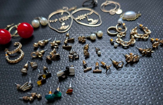 Costume Jewelry - photo 2