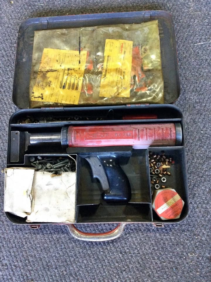 Hilti DX 300 Powder Actuated Tool
