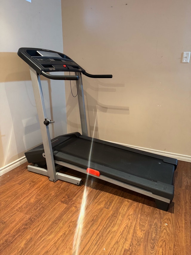 PRO-FORM 410 TRAINER Treadmill
