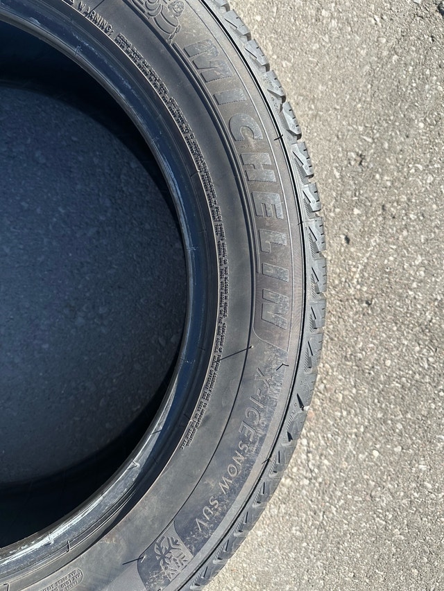 Michelin X-Ice Snow SUV 255/55R20 – Set of 4 – Like New - photo 2