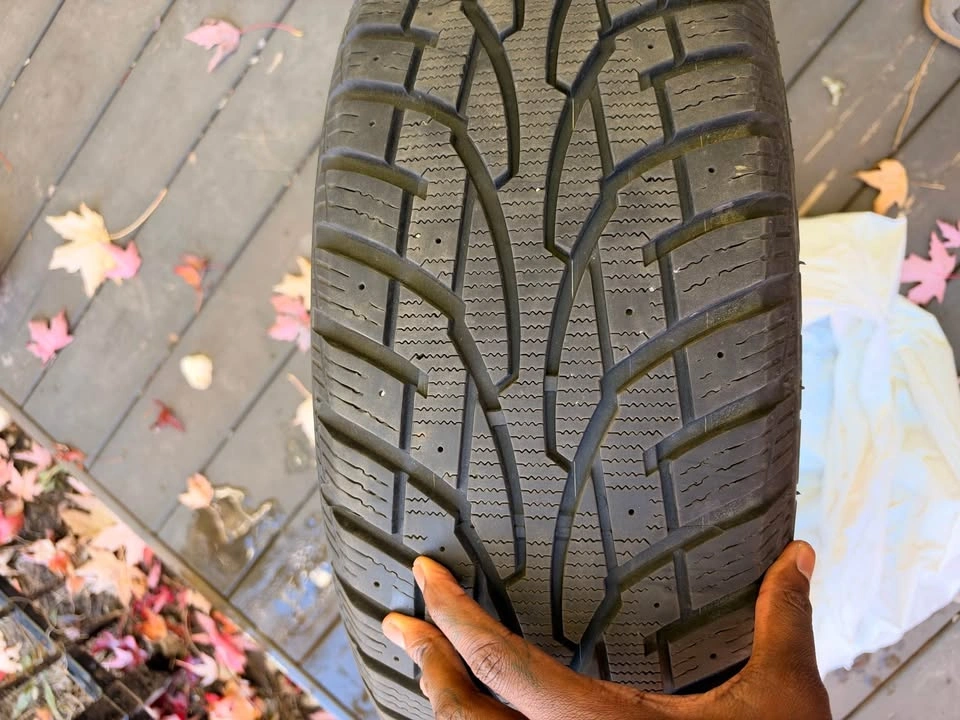 Uniroyal Tiger Paw Ice & Snow 3 Winter Tires – 205/60R16 - photo 3