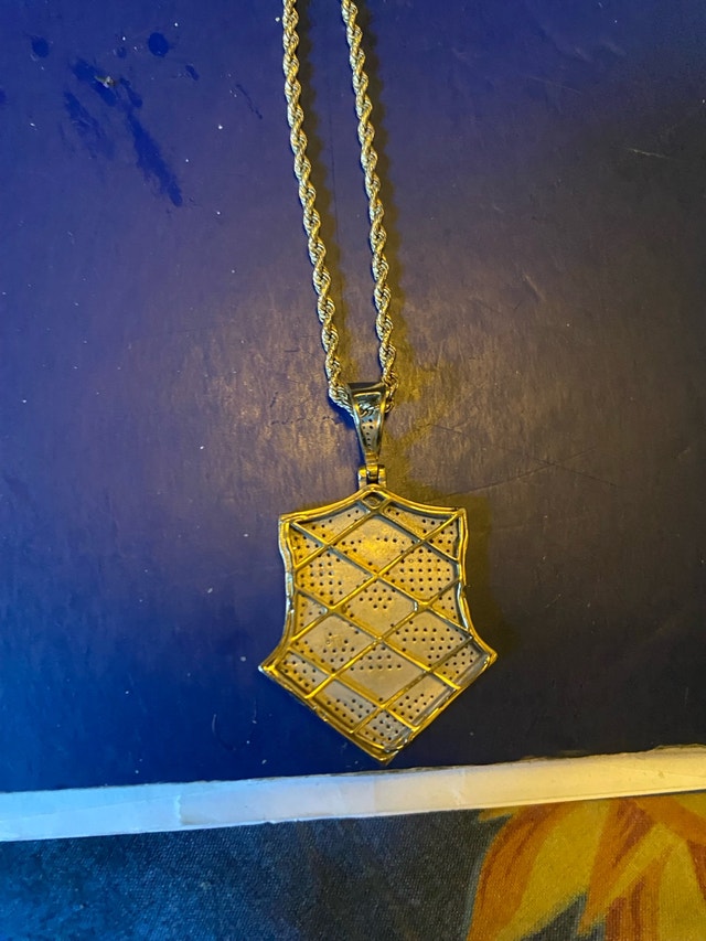 10k Gold Road Runner Pendant Necklace - photo 2