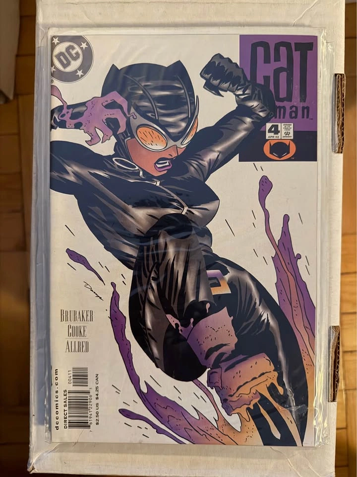 Catwoman #1–4 (Brubaker/Cooke) & #53 (Adam Hughes cover) - photo 5