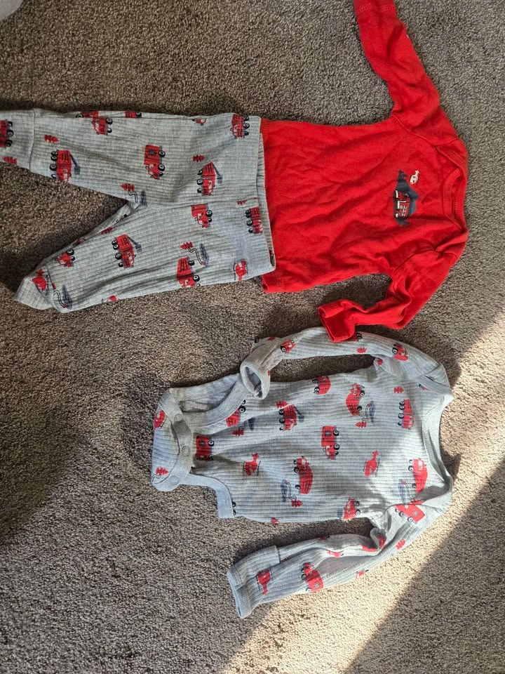 4 Baby boy outfits - photo 2