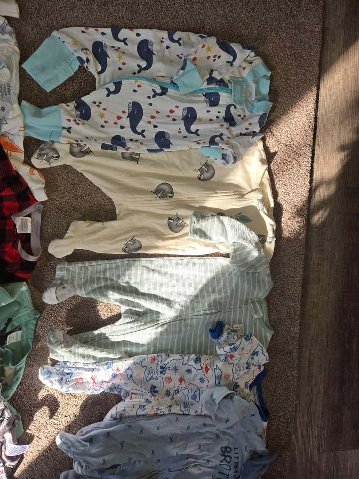 Mixed Brand Baby Sleepsuit Bundle - photo 2