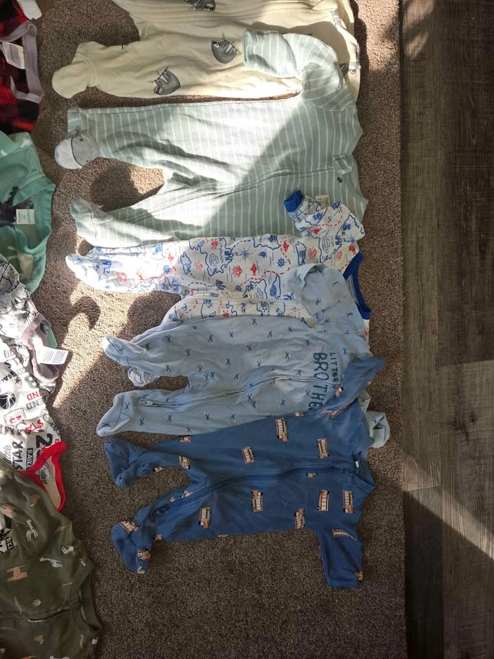 Mixed Brand Baby Sleepsuit Bundle - photo 3