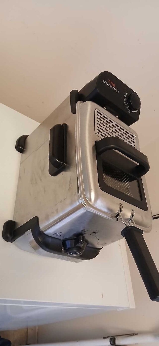 T-fal EZ Clean Family Fryer - photo 2